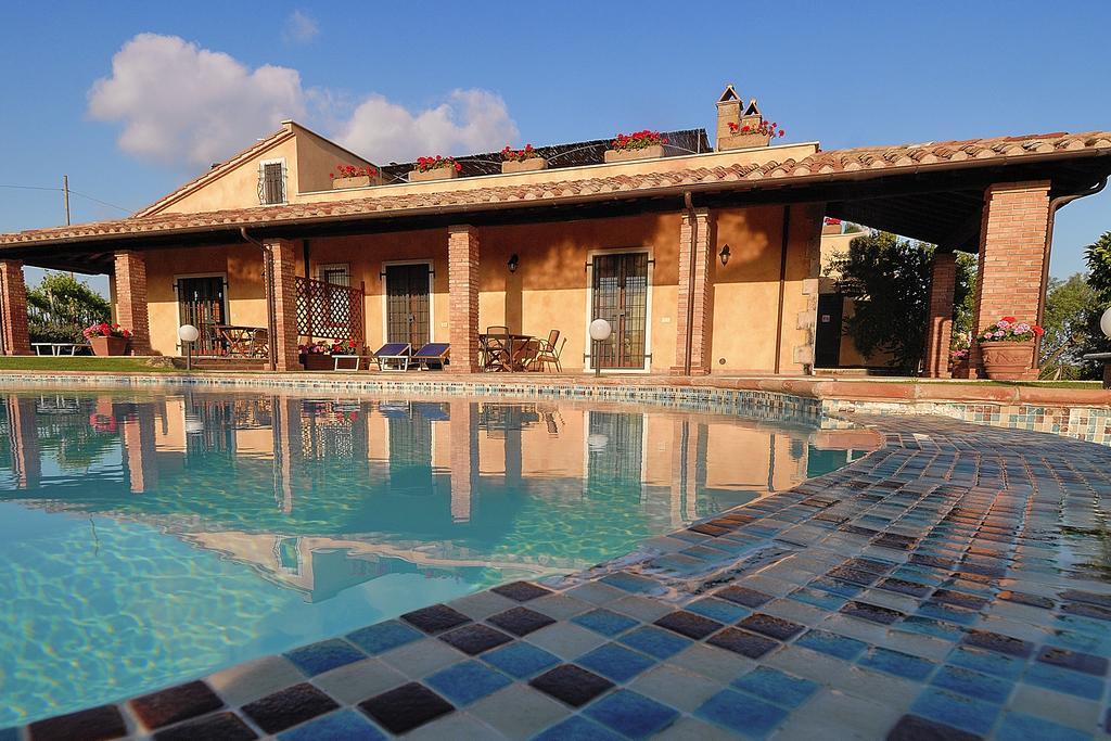 Agriturismo Poggio Delle Conche Pitigliano Bagian luar foto